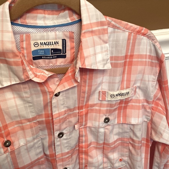 Magellan Fish Gear Mens Sz S Long Sleeve Relaxed Fit Vented Orange/Peach Plaid - Picture 1 of 16